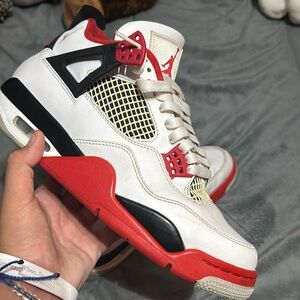 Jordan 4 fire red 2016 I have everything it comes with
